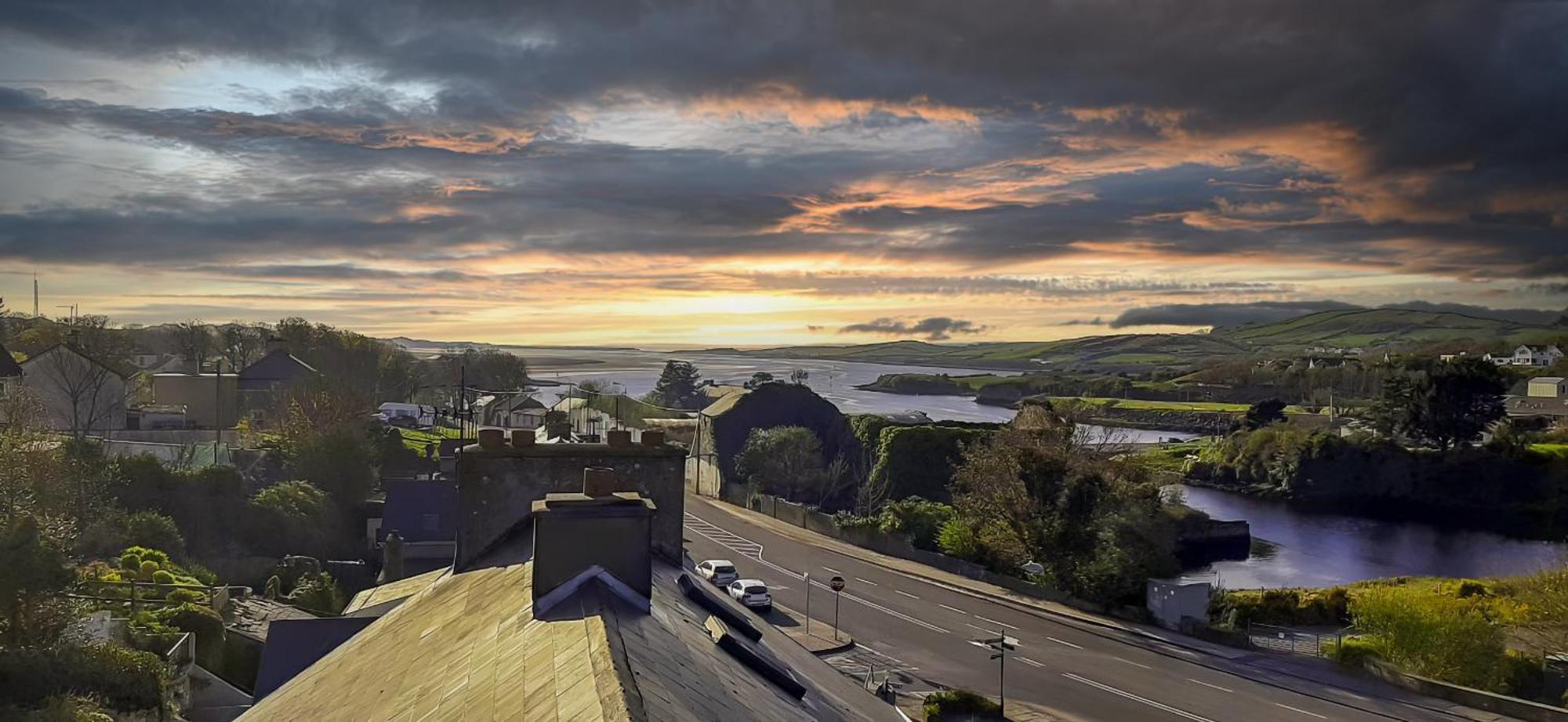 Wild Atlantic Way - Retreat - Sleeps 12 Ballyshannon Exterior foto